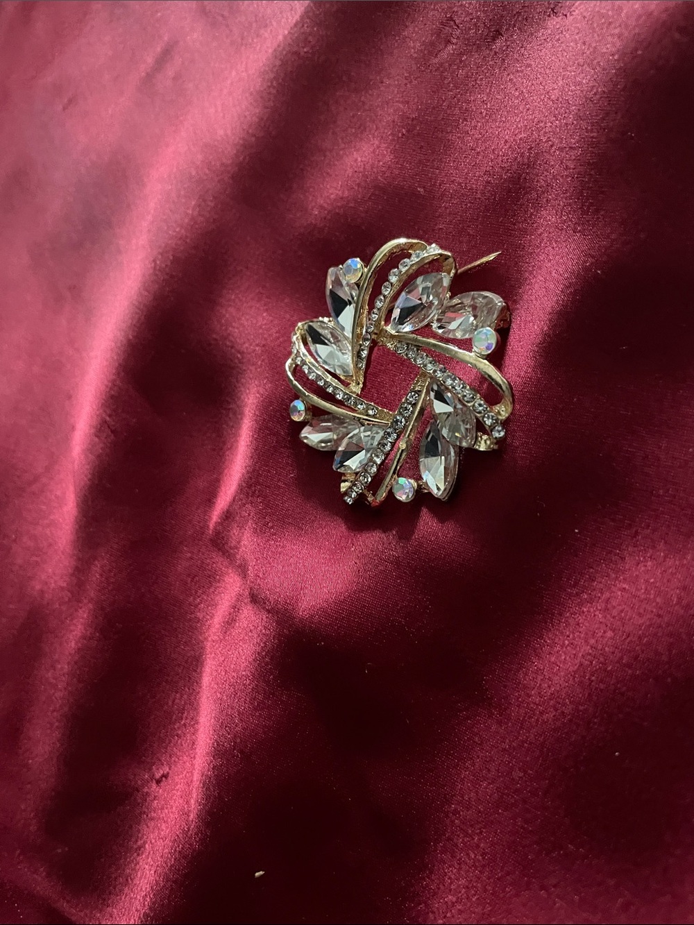 Source Unknown Gold-Tone Clear Crystal Floral Swirl Brooch - Picture 9 of 13